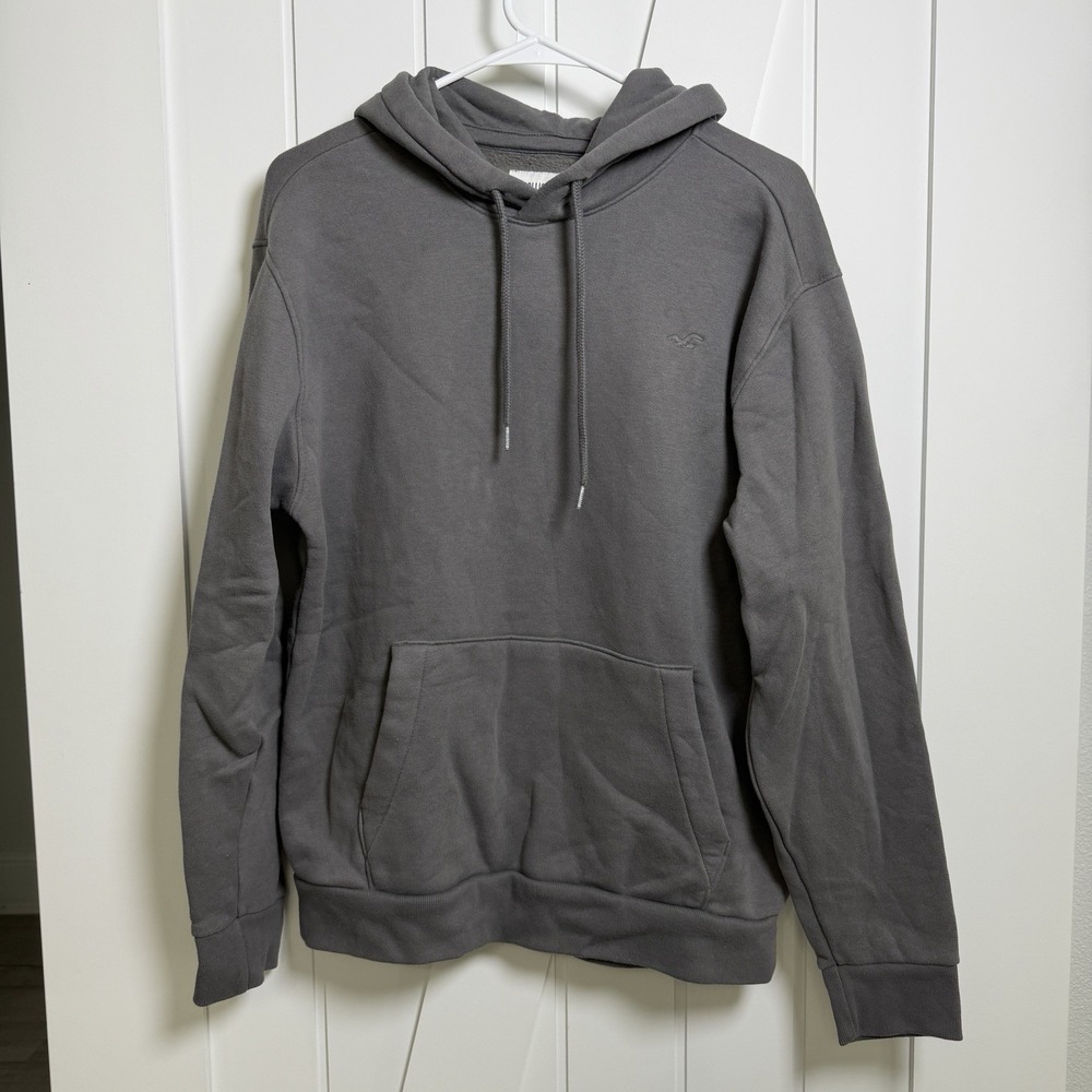 Hollister Men's Relaxed Icon hoodie Gray Size Medium Minimalist Streetwear